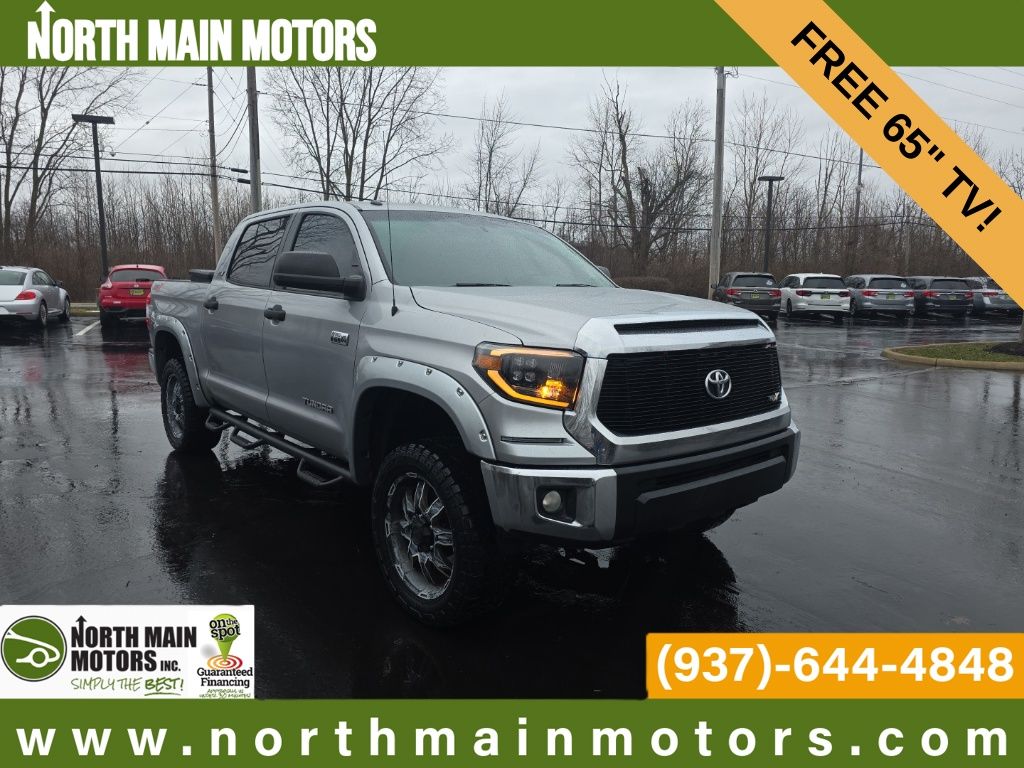 2015 Toyota Tundra SR5's photo