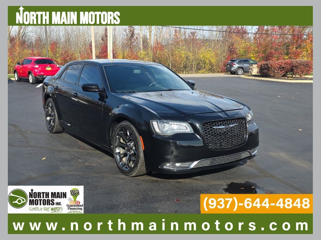 2017 Chrysler 300 S's photo