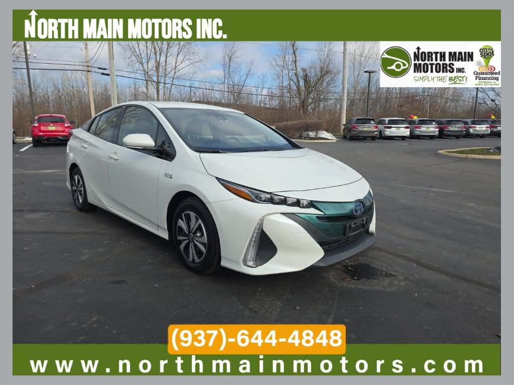 2018 Toyota Prius Prime Premium's photo