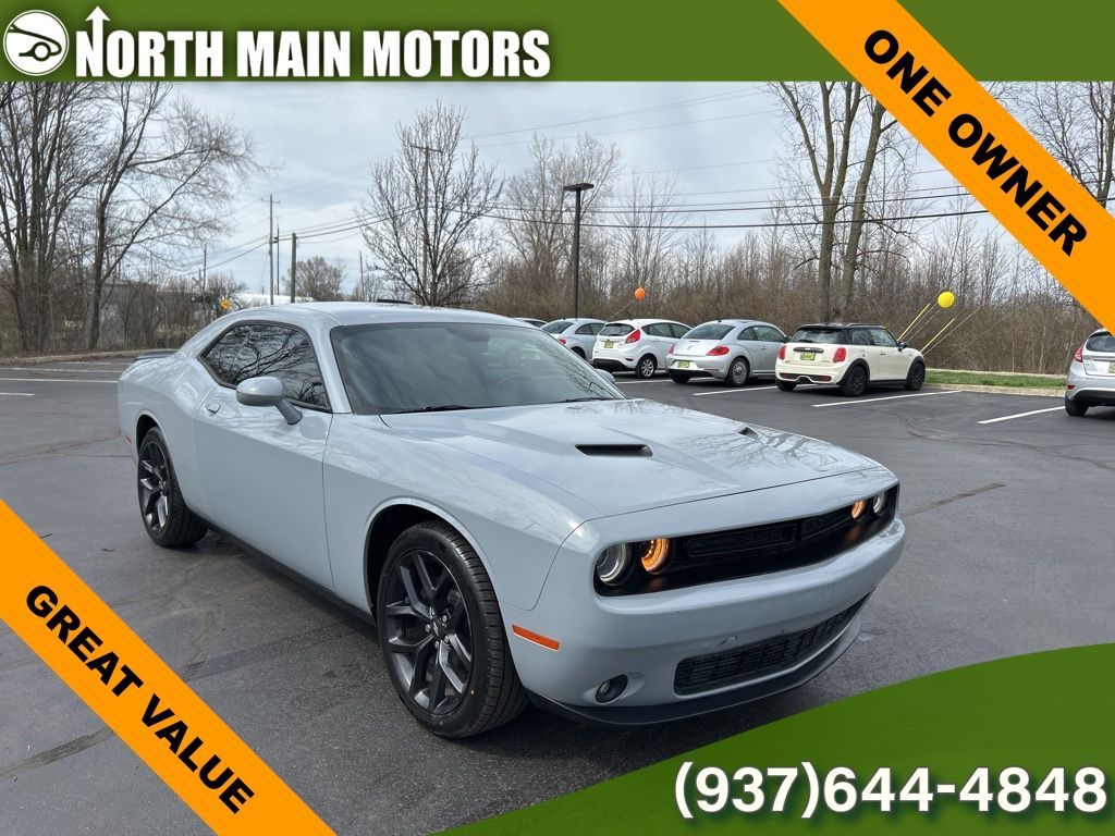 2022 Dodge Challenger SXT Auto's photo