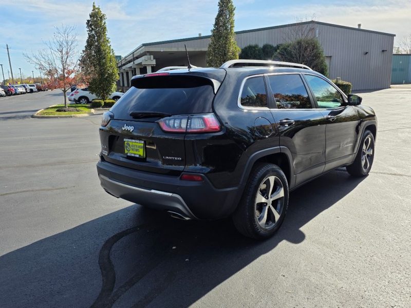 11c1a812-14e0-432d-afcc-1b3b1d8c7f0c