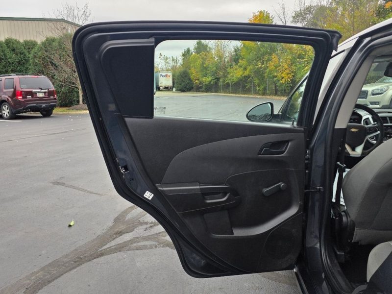 2861b3b9-c9ad-4ff7-8ec3-170efaf04236