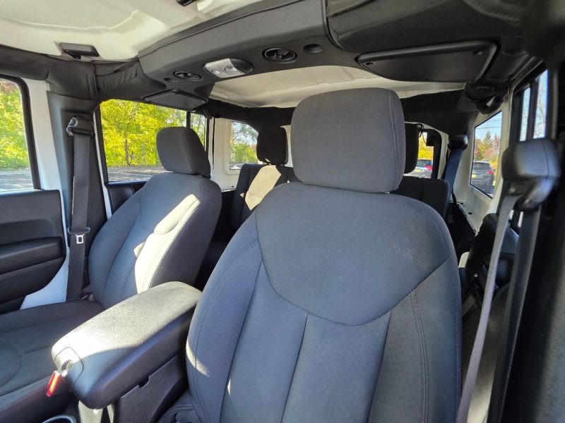 455f7853-3ff5-4816-b5de-08e448bffb6c