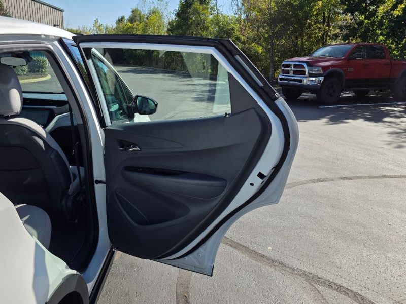 4b5a8369-9c61-4a03-b63d-56da79e3d8ca