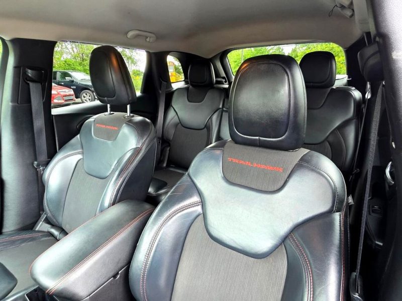 738b7174-6dea-4e6d-ab4d-17d37943ce7e