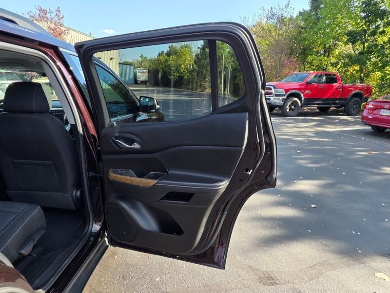 777b4c74-b3a8-4fad-8ffb-95197348712f