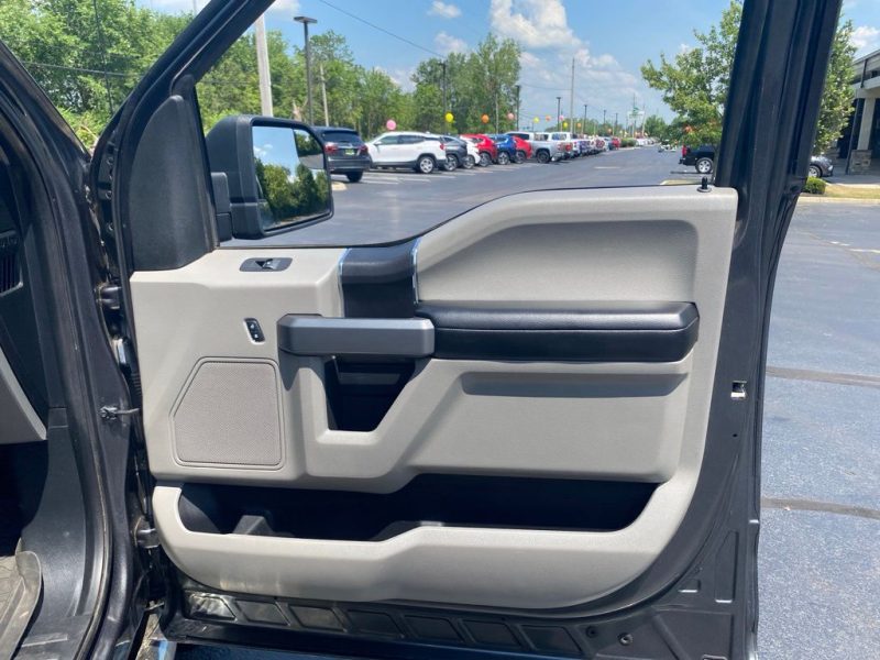 #image_title