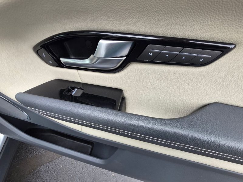 8f49f2fa-4382-492e-a6e6-d9582434802b