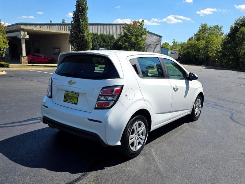 97f61ab1-9380-4c9c-a9cb-0db6a70d3757