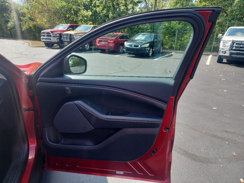 ce8a53d3-683e-4cd7-87a6-97c98d203cf8