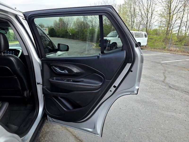 d2de95c3-6a6d-40b4-9c99-9d7ce0596980