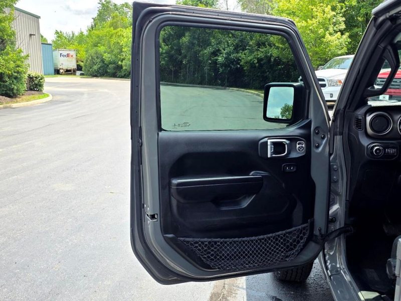 e70ebd22-0aee-460d-b61d-c0c23268d0d6